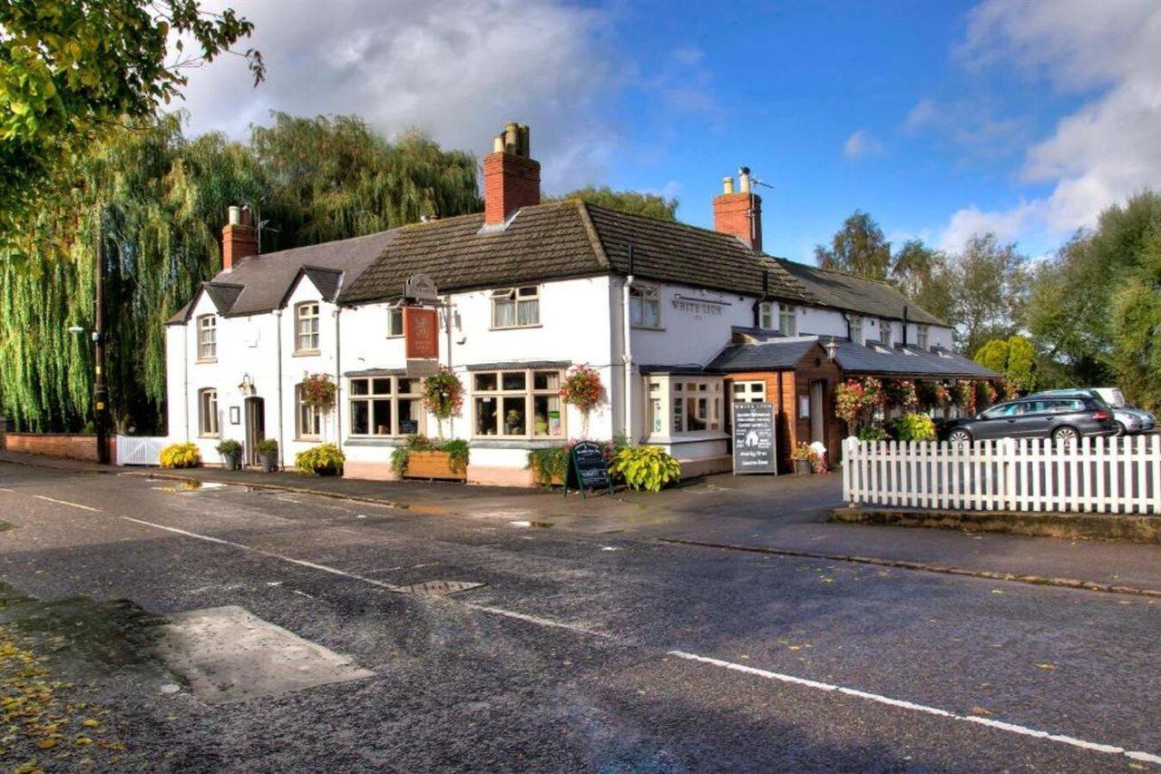 The White Lion Inn Oakham Luaran gambar