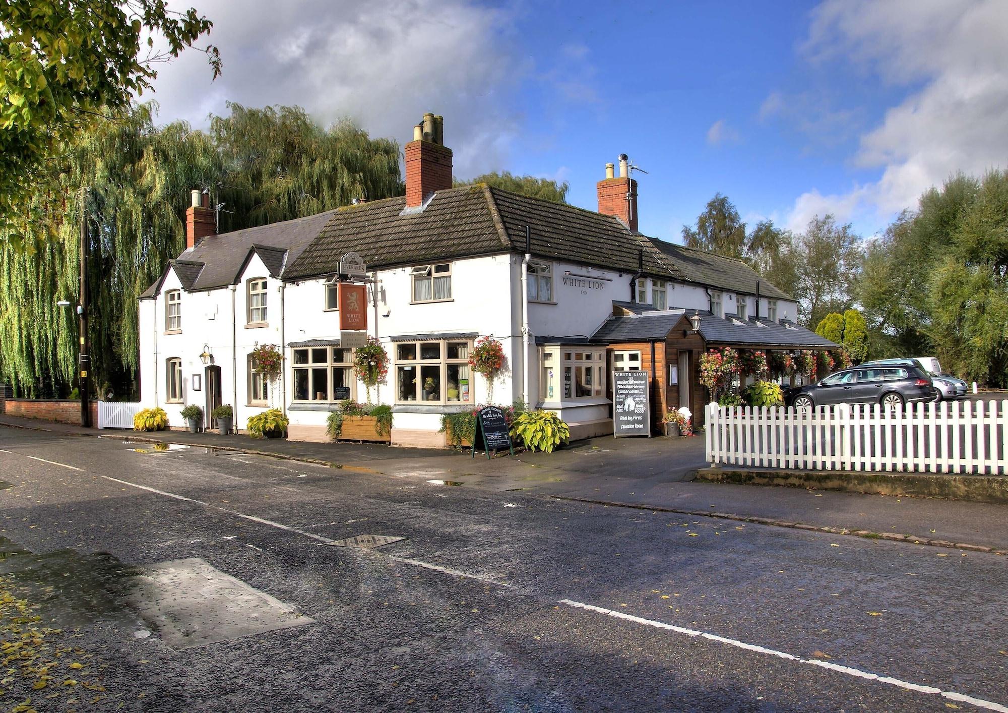 The White Lion Inn Oakham Luaran gambar