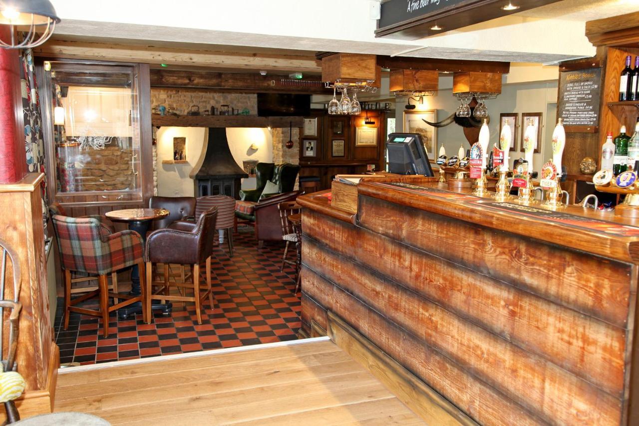 The White Lion Inn Oakham Luaran gambar